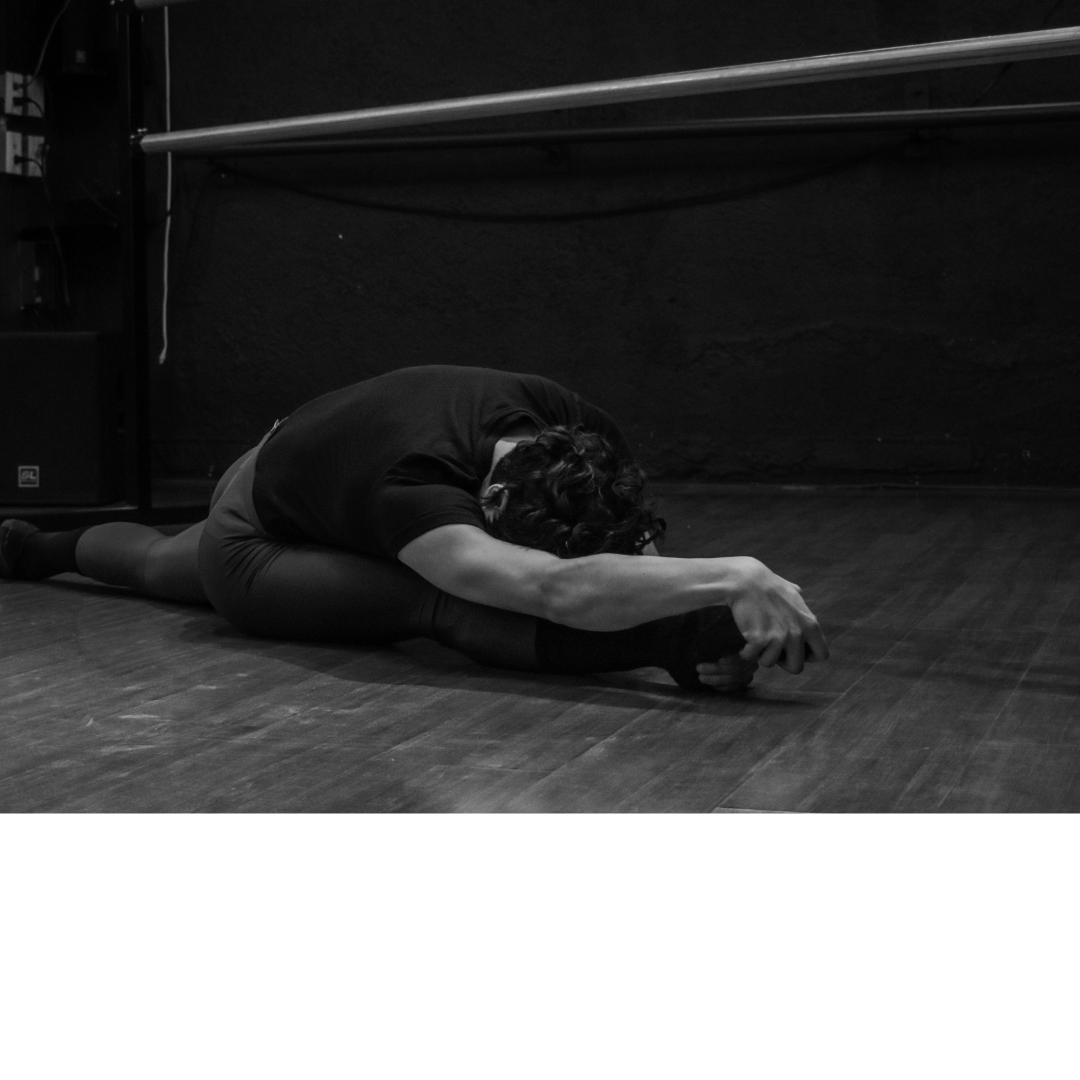 When and How to Stretch: A Guide for Male Dancers
